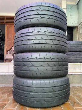 Ban Bridgestone Potenza Adrenalin Re003 235 50 r18 4Pcs
