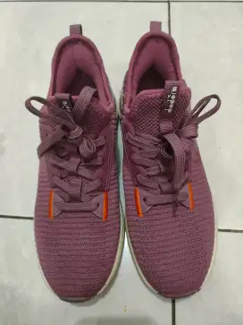 Sepatu Diadora Preloved