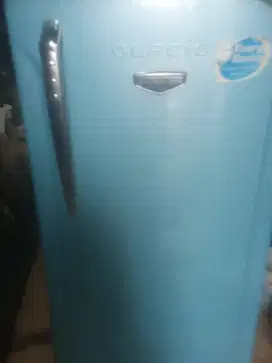 Dijual kulkas 1 pintu Thosiba Glacio normal sekali