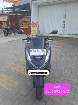 Honda PCX 160 ABS th 2023 motor second rasa baru