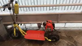 Skuter/otopet bahan bakar bensin