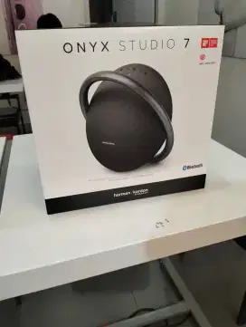 Harman Kardon Onyx studio 7