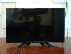 Sharp Aquos HD LED TV 24 - LC-24LE170i (second)