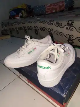 Sepatu Reebok c85 Original seperti baru