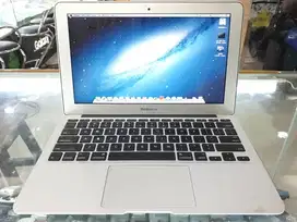 MacBook Air A1370 Mid 2011 11inch Core i5 1.6GHz RAM 4GB SSD 128GB