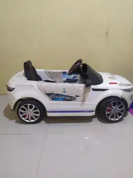Mobilan aki mainan anak remote