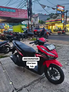 Honda nvario 125 cbs km low 1 rb tahun 2024