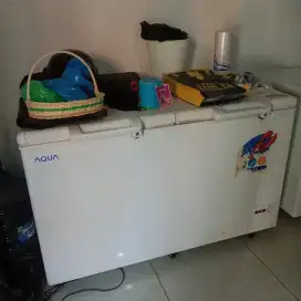 Freezer 2pintu aqua
