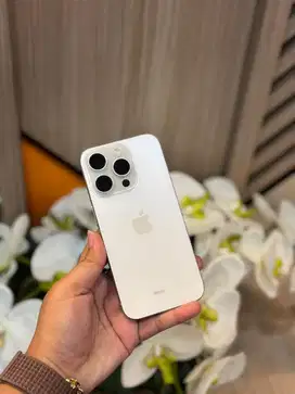 IPHONE 15 Pro 256 GB WHITE TITANIUM