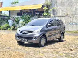 Xenia X 2011-2012 manual km rendah