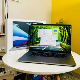 MacBook Pro 16 inch Touchbar 2019 i9 ram 32GB fullset original