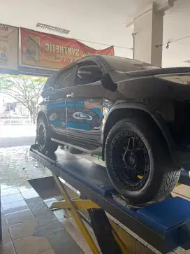 Velg Black Rhino + Ban YOKOHAMA