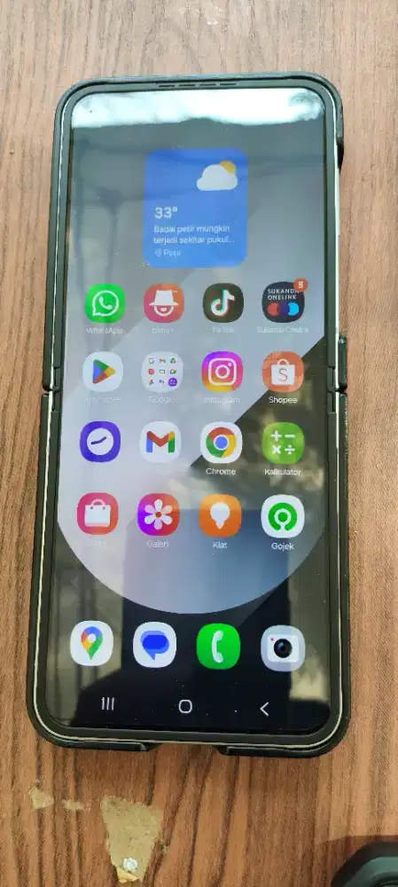 Samsung galaxy flip 6