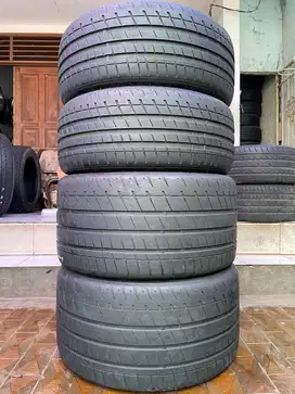 Ban Bridgestone Potenza S007 305 30 r20 & 245 35 r20 4Pcs