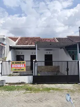 jual rumah siap huni perumahan green hills residence jiwan madiun