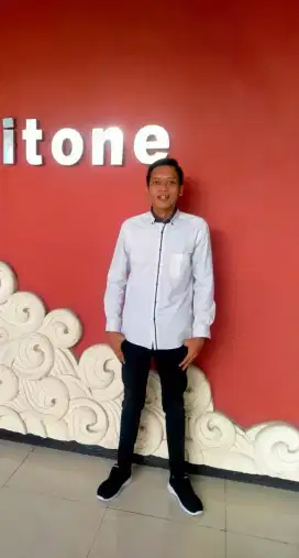 mencari pekerjaan yg penting halal
