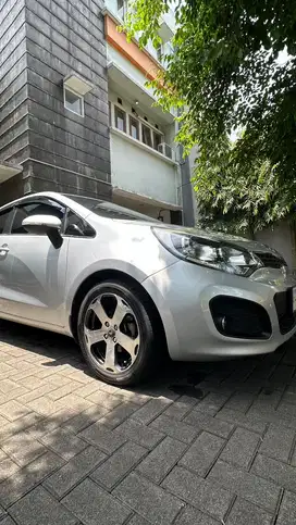KIA RIO TAHUN 2013 AT