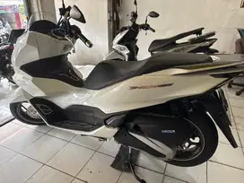 Honda pcx  160 abs 2024 km low pajak hidup b dki