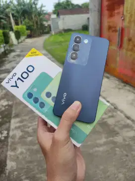 Vivo Y100 4G Ram 8/128gb lengkap tanpa minus