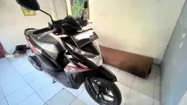 Honda Beat hitam
