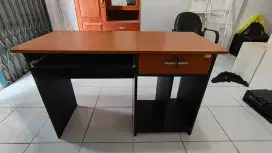 Meja Komputer atau Kerja