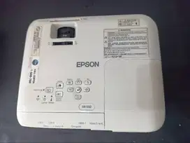 EPSON PROJECTOR EB-U32 Wi-Fi (CR-Code)