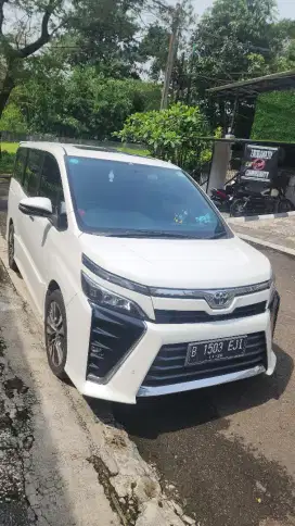 Voxy Tahun 2018 AT 60 rban Km