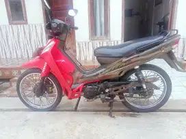 VEGA R LAMA 2005 merah putih