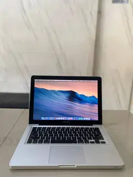 MACBOOK PRO  2012	INTEL CORE I7 RAM 16 GB SSD 500 GB