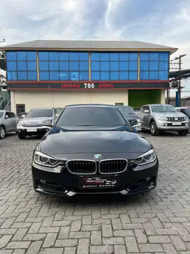 BMW 320i Sport A/T Hitam 2015  harrier scirocco mazda slk 200 glc 250