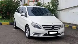 mercedes benz mercy b200 b 200 sport 2014 putih cash kredit bisa