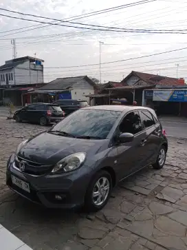 Mobil brio e tahun 2016 milih pribadi atas nama saya sendiri