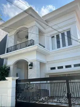 (Full Furnished) Rumah Mewah Erlangga Semarang, Dekat Pusat Kota