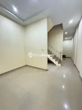 DIJUAL RUMAH JALAN BRIGJEND ZEIN HAMID KOMPLEK ROYAL SADO (ELBERT)