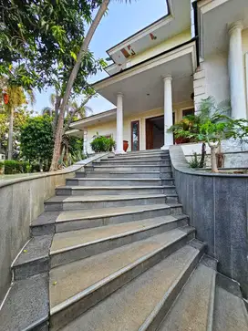 A343 Jual Rumah Cluster Besar Bagus Termurah di Pondok Indah