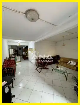 ANA RUMAH HITUNG TANAH UK 5.5X20M DI KOMPLEK KAVLING POLRI JELAMBAR ka