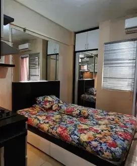 The green pramuka apartment studio/2br baca deskripsinya