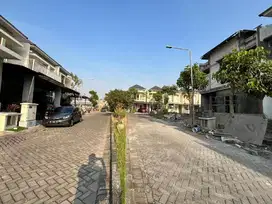 Rumah Puri Indah Ketintang, Surabaya dekat POLDA, Royal Plaza, TOL