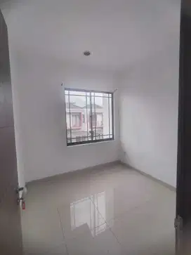 Dijual Rumah Harga Dibawah Pasaran Cluster Asia di Green Lake City