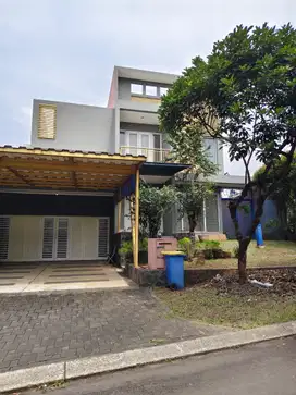 Disewakan Rumah kota Wisata 2 lantai Siap Huni 2 lantai siap huni