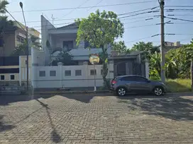 Rumah Bagus 2 Lantai Siap Huni di Perumahan Eite Solo Baru
