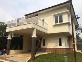 Dijual rumah 2lt di Legenda Wisata