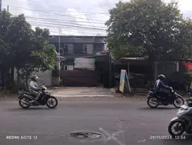 JUAL RUMAH KOST include Rumah Induk - UNS Jebres - 2,4 Milyar