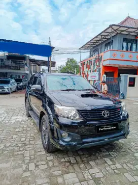 TOYOTA FORTUNER VRZ 2.4 AT (DIESEL / SOLAR) 2016