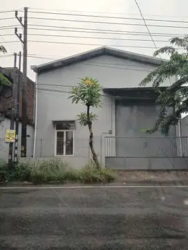 Dijual / disewakan gudang Raya Cangkir Bambe Driyorejo