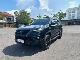 Fortuner 2.4 VRZ TRD at / matic 2020 # dp minim 30 jt - record