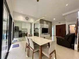 DIJUAL RUMAH FULL FURNISHED Cluster Flamingo The Springs
