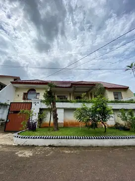 Cinere bukit cinere indah luas 562 dalam komplek eks pondok indah grup