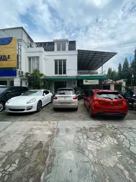 Ruko 3 lantai siap pakai cocok segala jenis usaha. Mampang Jaksel