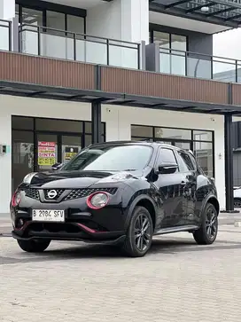 Juke RX Revolt Red Interior 2015 - Automatic -Nissan
